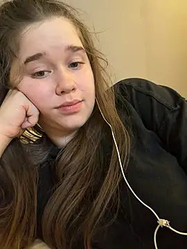 Webkamerová show HornyGirlH