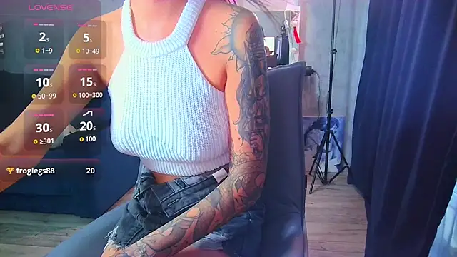 צ'אט XXX בשידור חי של gold_cobra