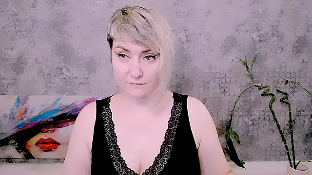 Živý XXX chat Djullia