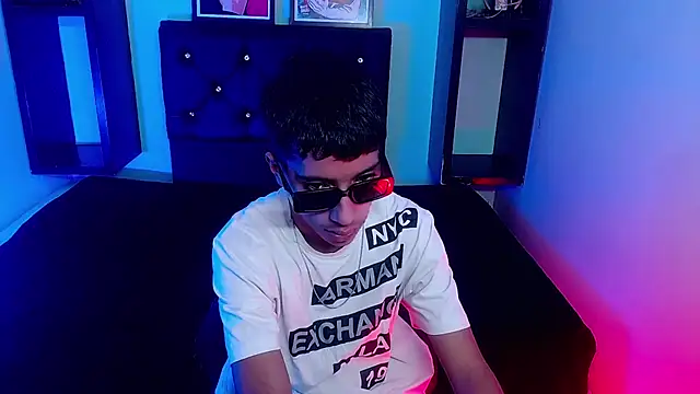 XXX chat uživo modela jl_brayan12