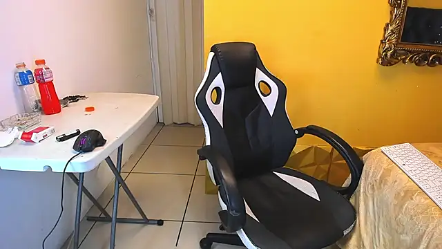 XXX chat uživo modela luckk_
