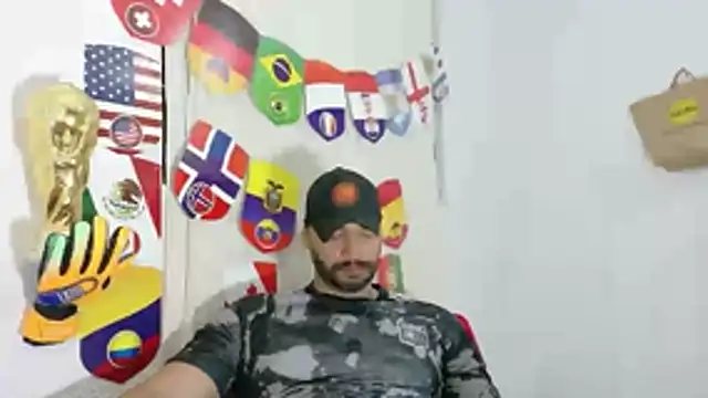musclehetero Show in webcam