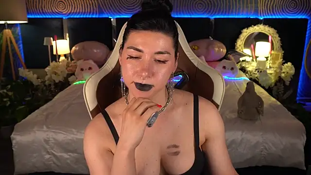 Chat XXX en directo de EmilyCandyy