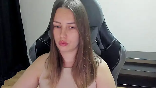 Mia_shy1's Live XXX Chat