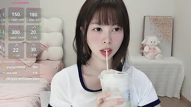 Anna-2005のライブXXXチャット