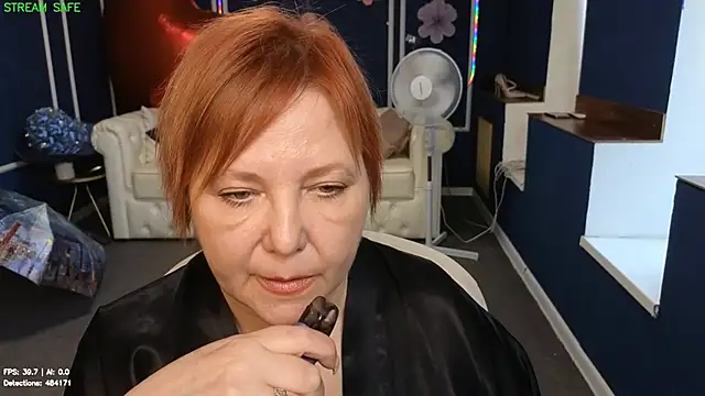 Kira_Kenett – Naživo XXX chat