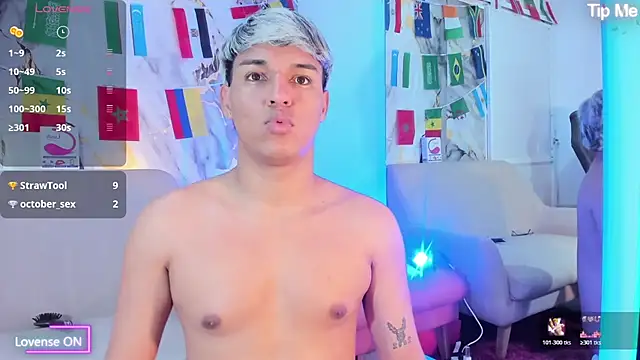 ryan_carter08 Adlı Modelin Canlı XXX Sohbeti