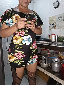 Chat +18 de zamarasexy ao vivo