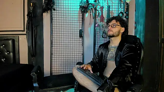 Twisted_Fantasy Live XXX Chat