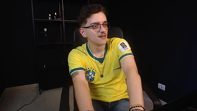FelixStarkk 라이브 XXX 채팅