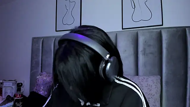 Živý XXX chat Kitty_Gang