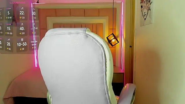 CloyBabeeのライブXXXチャット