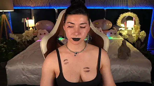 Chat XXX en directo de EmilyCandyy