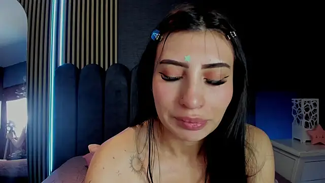 Chat +18 de Nicolette_ks_ ao vivo