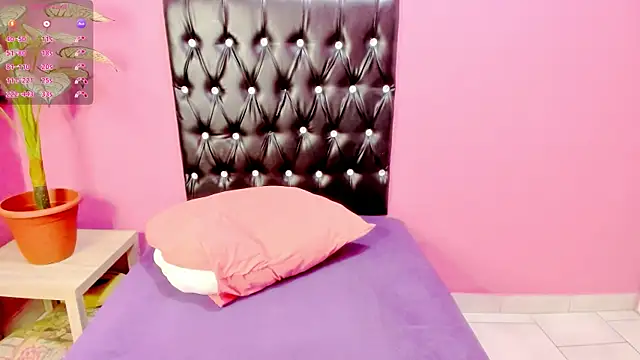 Chatroom XXX en direct de INDIANFLAME