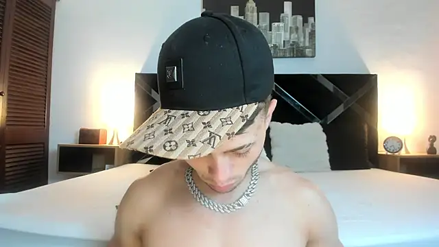 Chat +18 de Zeus_damian21 ao vivo