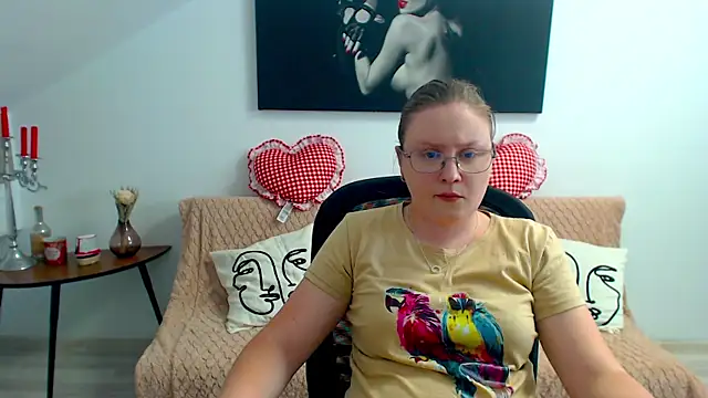 IrenneBates Adlı Modelin Canlı XXX Sohbeti