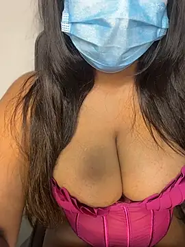 Sweet_Melon96 Adlı Modelin Canlı XXX Sohbeti