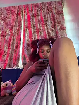 _Thirteen Chat XXX live