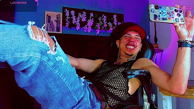 HannibalLester 라이브 XXX 채팅