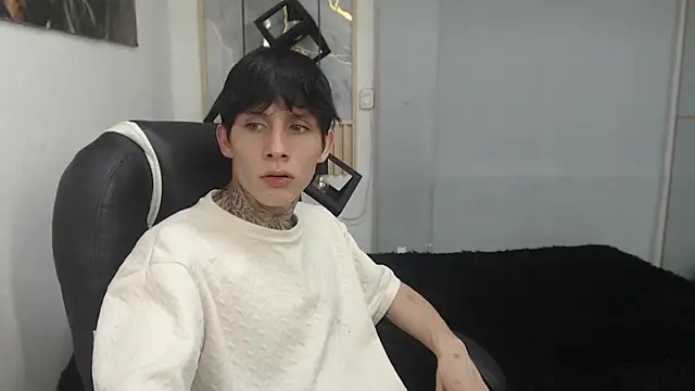 Cry_thereal Chat XXX live