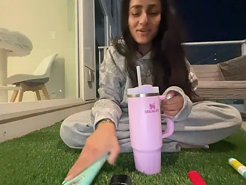 Chat XXX en directo de silkygemm