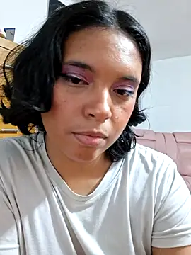 Emmaa_Lexx লাইভ XXX চ্যাট