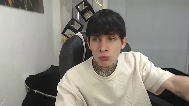 Chat XXX Live Cry_thereal