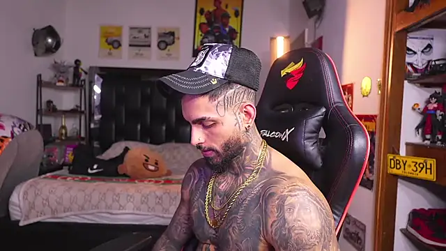 logan_hugh8 Chat XXX in diretta