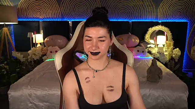 EmilyCandyyのライブXXXチャット