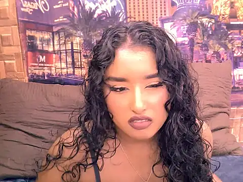 IndianAngel4u Adlı Modelin Canlı XXX Sohbeti