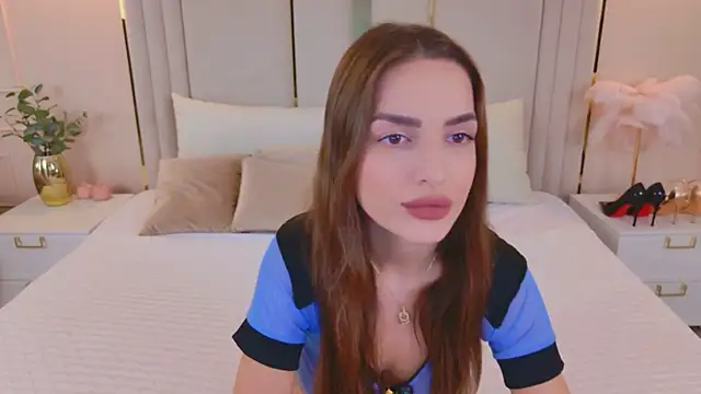 Онлайн чат XXX BellaHalles