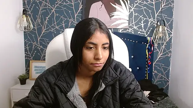 Chat +18 de shaneelle ao vivo