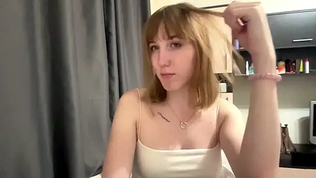AquilineOrites live XXX chat