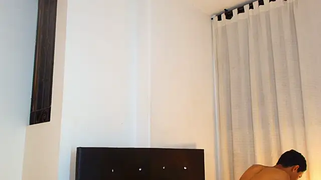 Milo_K's Live XXX Chat