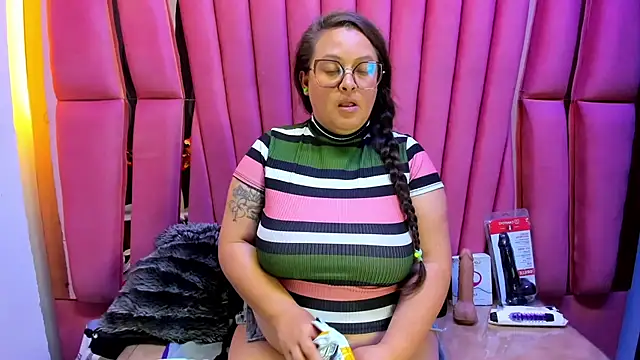 Sarah_Boobs_ Obrolan Langsung XXX