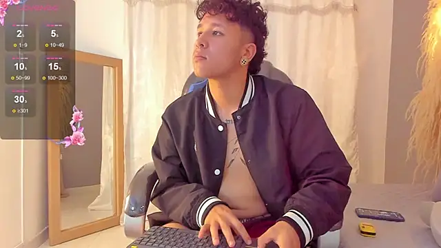 XXX chat uživo modela Liam__fox