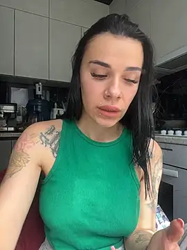 Queen_of_pain Adlı Modelin Canlı XXX Sohbeti