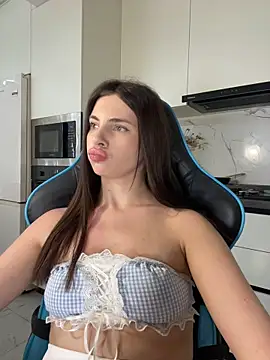 CurlyLara Live XXX-chat