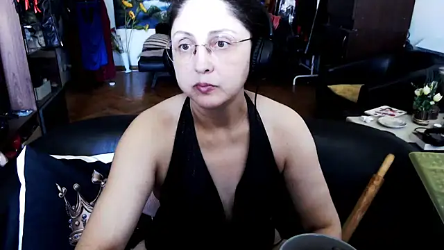 XXX chat uživo modela Imperatriza