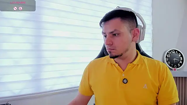 Chat +18 de Rick_Adams ao vivo
