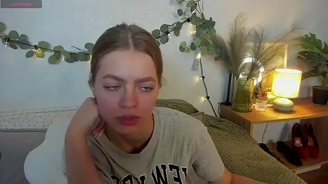 XXX chat uživo modela HoneyEmilly