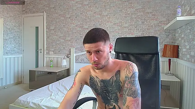 Chatroom XXX en direct de JonahShaw