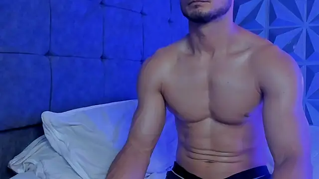 Adonys_Lewis_ 即時 XXX 聊天