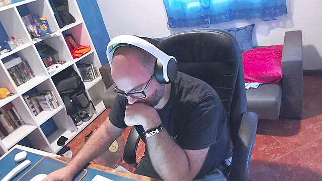 ravingr4d4 Chat XXX in diretta