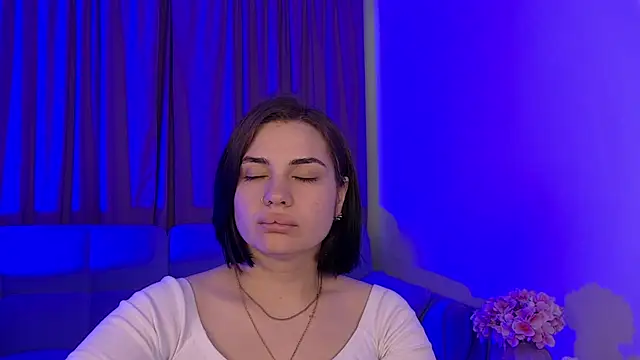 دردشة AdrianaToress الجنسية المباشرة