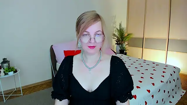 YourUniverser's Live XXX Chat