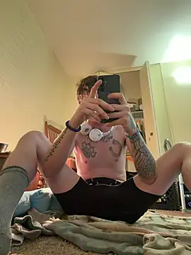 jizzyglizzy92's Webcam Show