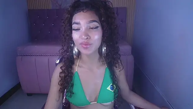 Chat XXX en directo de CamilaVixen_ch