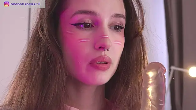 NeonShine Live XXX-Chat